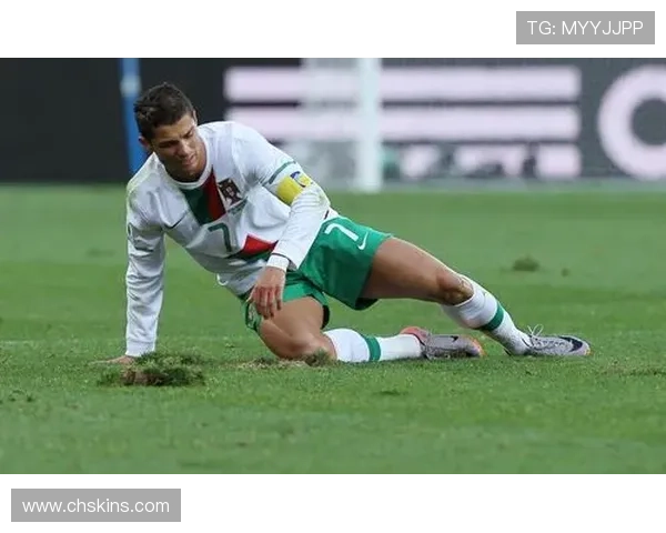 足球明星挑战极限运动踢猪膀胱引发热议与欢笑的奇趣时刻